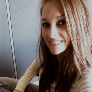 Meet your Posher, April